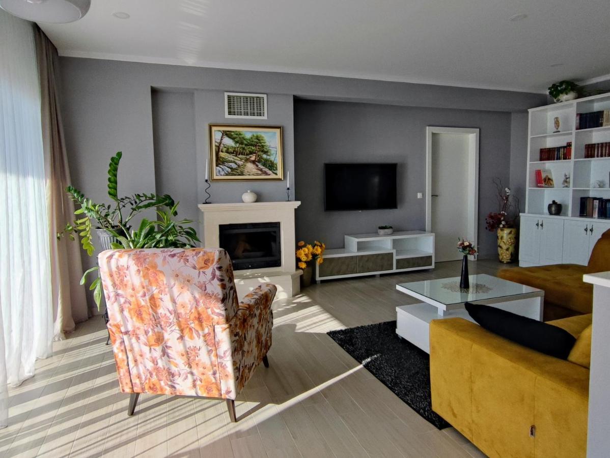 Luxury Apartment Pape Baška Voda エクステリア 写真